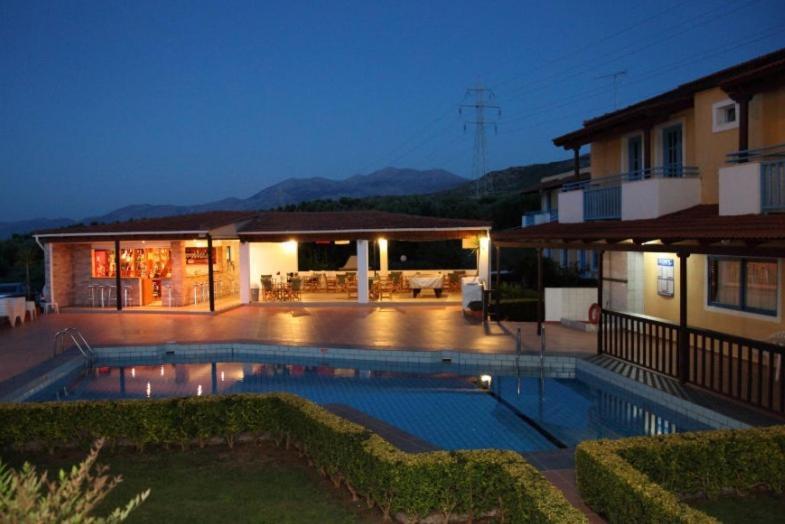 Mareva Hotel Apartments Hersonissos  Eksteriør billede